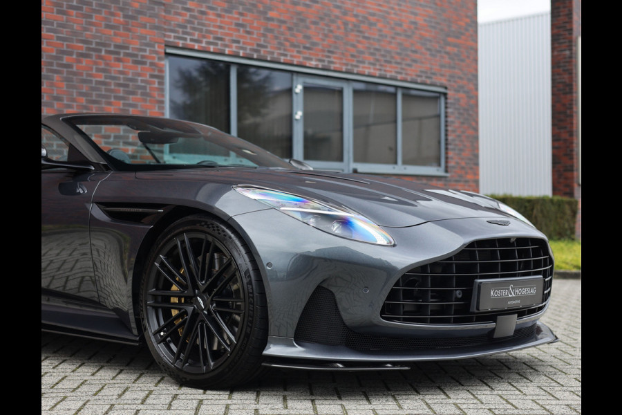 Aston Martin DB12 Volante 4.0 V8 | Xenon Grey - Carbon Pack