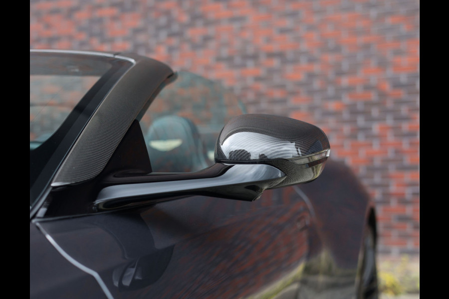 Aston Martin DB12 Volante 4.0 V8 | Xenon Grey - Carbon Pack