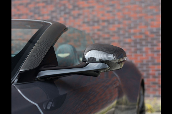 Aston Martin DB12 Volante 4.0 V8 | Xenon Grey - Carbon Pack