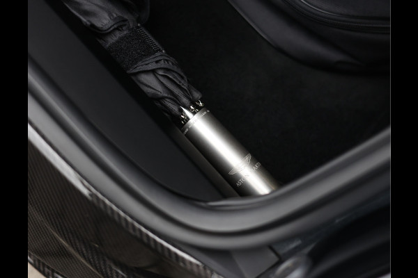 Aston Martin DB12 Volante 4.0 V8 | Xenon Grey - Carbon Pack