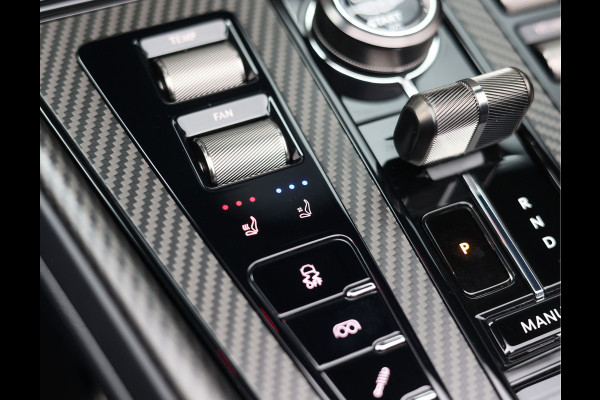 Aston Martin DB12 Volante 4.0 V8 | Xenon Grey - Carbon Pack