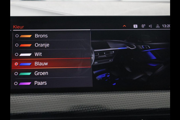 BMW 1-serie 118i Executive | Sport Line | Camera | Carplay | Sportstoelen | Live Cockpit | Navigatie | Full LED | Climate control | Sfeerverlichting | Cruise control | Park Assist | Bluetooth | Getint glas