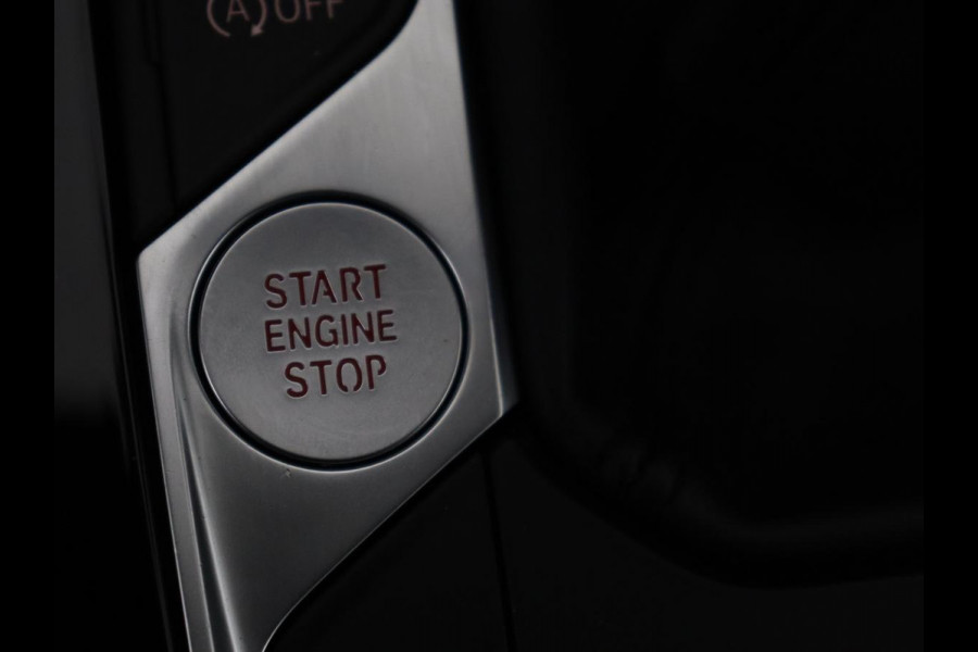 BMW 1-serie 118i Executive | Sport Line | Camera | Carplay | Sportstoelen | Live Cockpit | Navigatie | Full LED | Climate control | Sfeerverlichting | Cruise control | Park Assist | Bluetooth | Getint glas