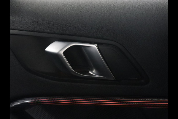 BMW 1-serie 118i Executive | Sport Line | Camera | Carplay | Sportstoelen | Live Cockpit | Navigatie | Full LED | Climate control | Sfeerverlichting | Cruise control | Park Assist | Bluetooth | Getint glas