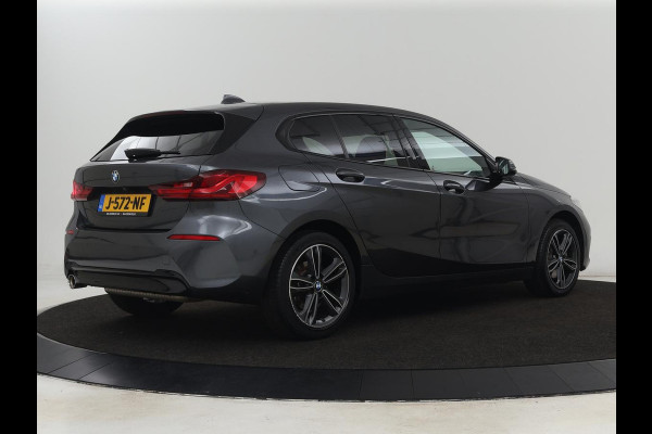 BMW 1-serie 118i Executive | Sport Line | Camera | Carplay | Sportstoelen | Live Cockpit | Navigatie | Full LED | Climate control | Sfeerverlichting | Cruise control | Park Assist | Bluetooth | Getint glas
