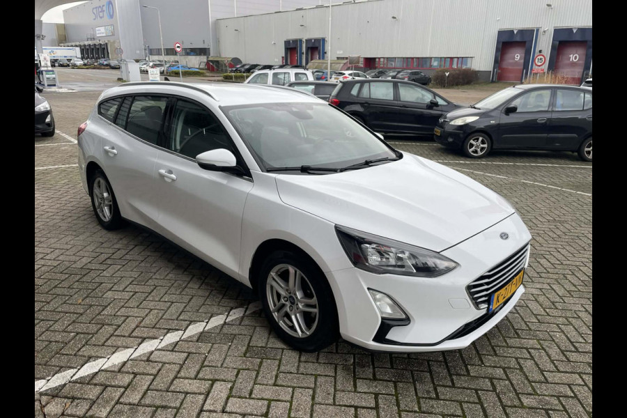 Ford FOCUS Wagon 1.0 EcoBoost Trend Edition Business / comfort stoelen / camera