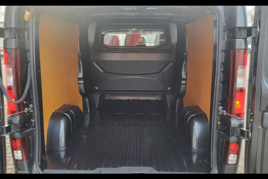 Renault Trafic 150 PK AUTOMAAT L2H1 DUBBELE CABINE - EURO 6 - GRIJS COMETE METALLIC - V-58-JPX - BPM VRIJ!
