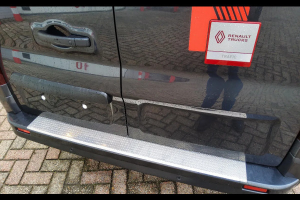 Renault Trafic 150 PK AUTOMAAT L2H1 DUBBELE CABINE - EURO 6 - GRIJS COMETE METALLIC - V-58-JPX - BPM VRIJ!