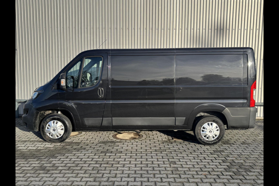 Peugeot Boxer 330 2.2 BlueHDi 140 L2H1*A/C*CRUISE*NAVI*HAAK*3PER