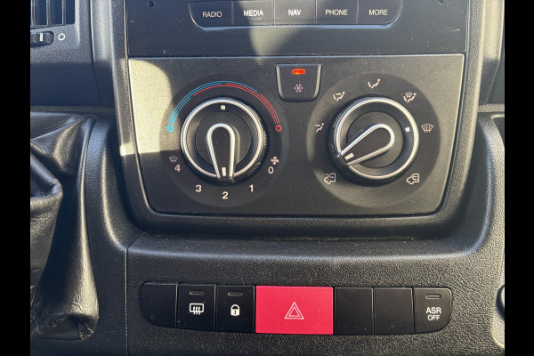 Peugeot Boxer 330 2.2 BlueHDi 140 L2H1*A/C*CRUISE*NAVI*HAAK*3PER