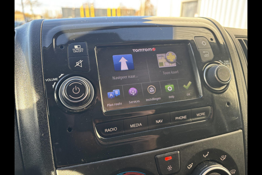 Peugeot Boxer 330 2.2 BlueHDi 140 L2H1*A/C*CRUISE*NAVI*HAAK*3PER