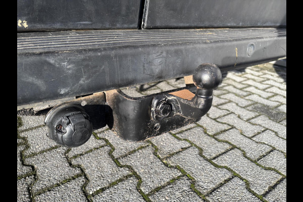 Peugeot Boxer 330 2.2 BlueHDi 140 L2H1*A/C*CRUISE*NAVI*HAAK*3PER