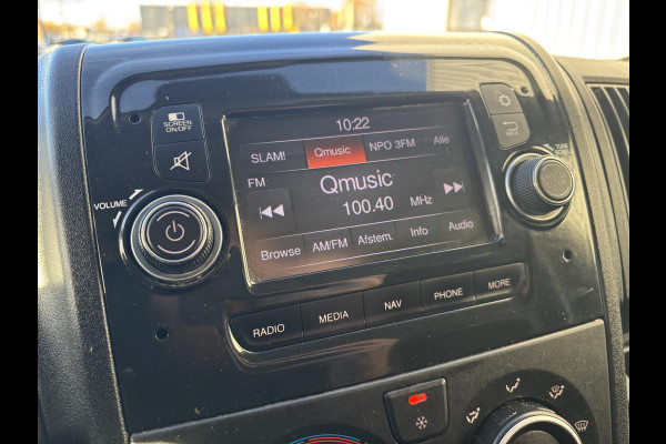 Peugeot Boxer 330 2.2 BlueHDi 140 L2H1*A/C*CRUISE*NAVI*HAAK*3PER