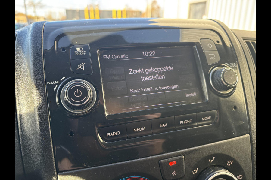 Peugeot Boxer 330 2.2 BlueHDi 140 L2H1*A/C*CRUISE*NAVI*HAAK*3PER