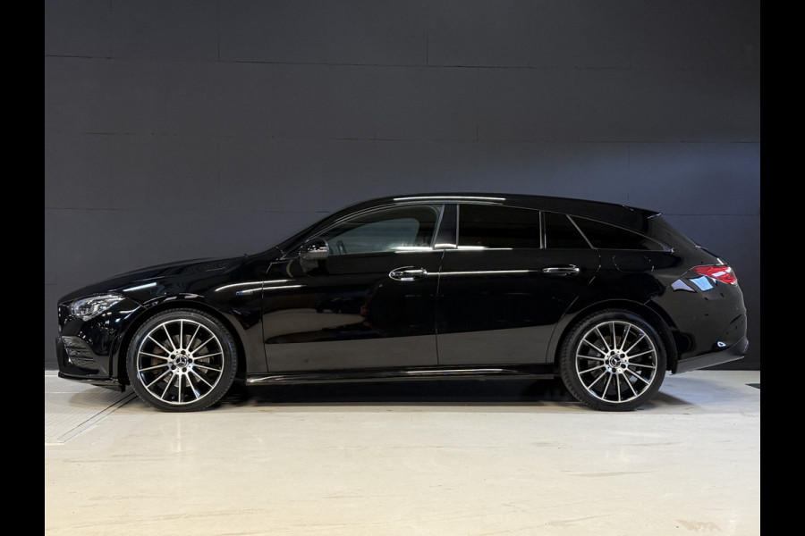 Mercedes-Benz CLA-Klasse Shooting Brake 250 e AMG | Pano | Sfeerverlichting | Burmester | 360 Camera | Adaptive cruise | Elektr. stoelen + memory | Stoelverwarming | Full LED