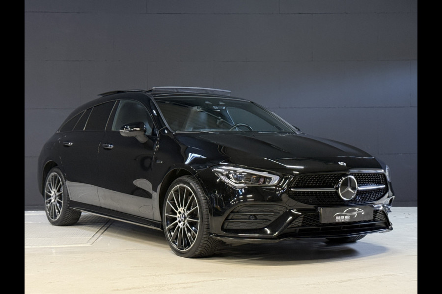 Mercedes-Benz CLA-Klasse Shooting Brake 250 e AMG | Pano | Sfeerverlichting | Burmester | 360 Camera | Adaptive cruise | Elektr. stoelen + memory | Stoelverwarming | Full LED