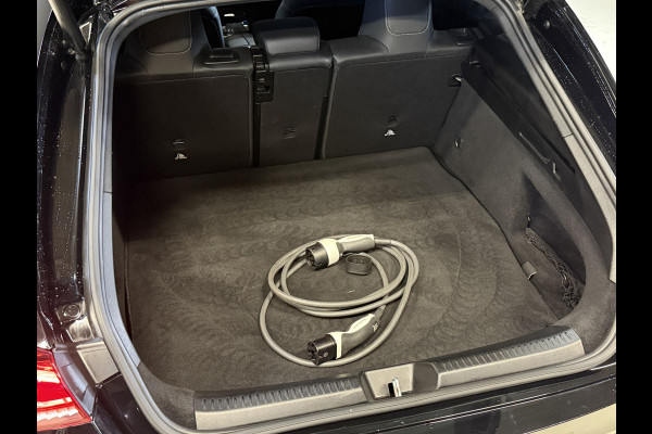 Mercedes-Benz CLA-Klasse Shooting Brake 250 e AMG | Pano | Sfeerverlichting | Burmester | 360 Camera | Adaptive cruise | Elektr. stoelen + memory | Stoelverwarming | Full LED