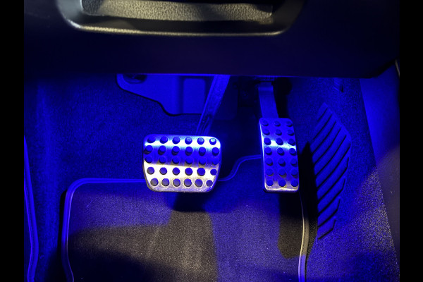 Mercedes-Benz CLA-Klasse Shooting Brake 250 e AMG | Pano | Sfeerverlichting | Burmester | 360 Camera | Adaptive cruise | Elektr. stoelen + memory | Stoelverwarming | Full LED