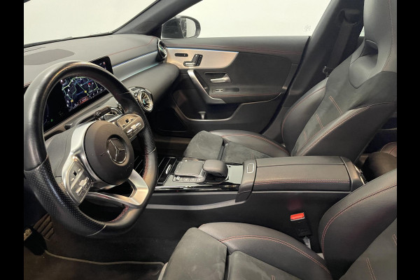 Mercedes-Benz CLA-Klasse Shooting Brake 250 e Business Solution AMG Limited Panoramadak Navigatie Apple Carplay/Android Auto Camera Parkeersensoren Elektrische achterklep Elektrische stoelen en verwarmd Virtual Cockpit Climate Control