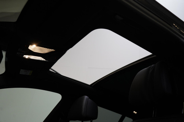 BMW 5 Serie Touring 530e Business Edition Plus | SoH 98% | Leder | Panoramadak | Trekhaak | Memory | Head-Up | M-Sportpakket