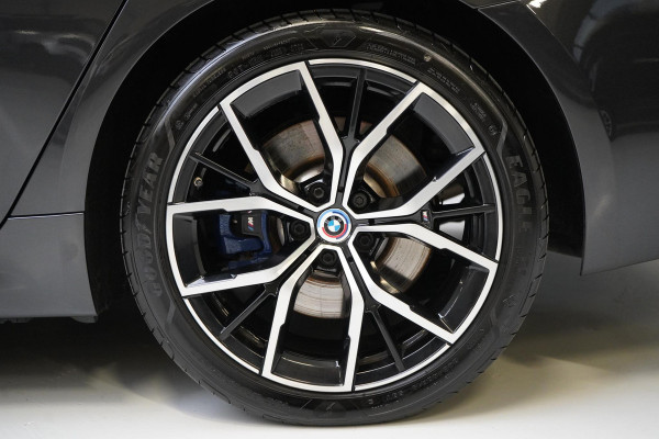 BMW 5 Serie Touring 530e Business Edition Plus | SoH 98% | Leder | Panoramadak | Trekhaak | Memory | Head-Up | M-Sportpakket
