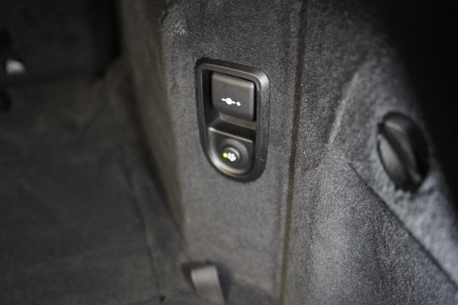 BMW 5 Serie Touring 530e Business Edition Plus | SoH 98% | Leder | Panoramadak | Trekhaak | Memory | Head-Up | M-Sportpakket