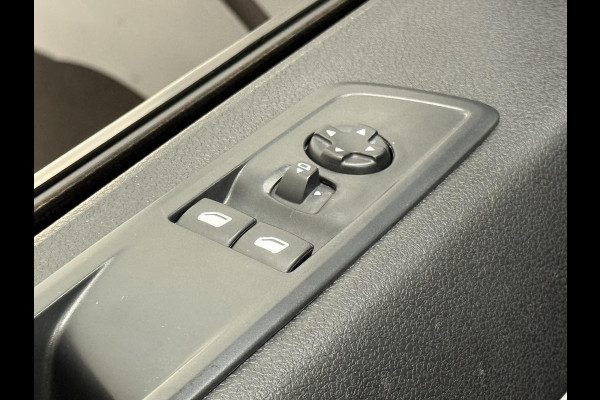 Peugeot Expert 2.0 Automaat Dubbele cabine Navigatie  Clima Control  Trekhaak
