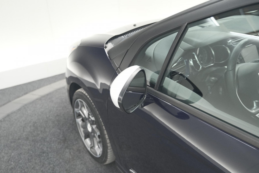 DS DS 3 PureTech 110 So Chic | Camera | Navigatie | Parkeersensoren | Climate Control