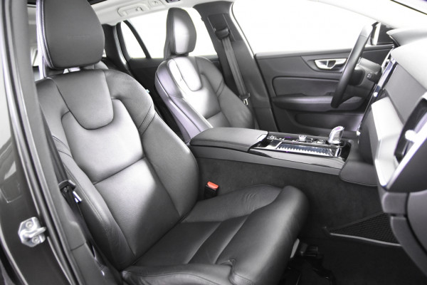 Volvo V60 2.0 T8 Recharge AWD Inscription *Panoramadak*Full Options*