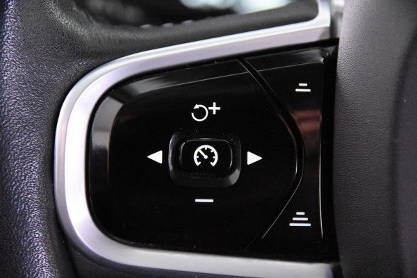 Volvo V60 2.0 T8 Recharge AWD Inscription *Panoramadak*Full Options*
