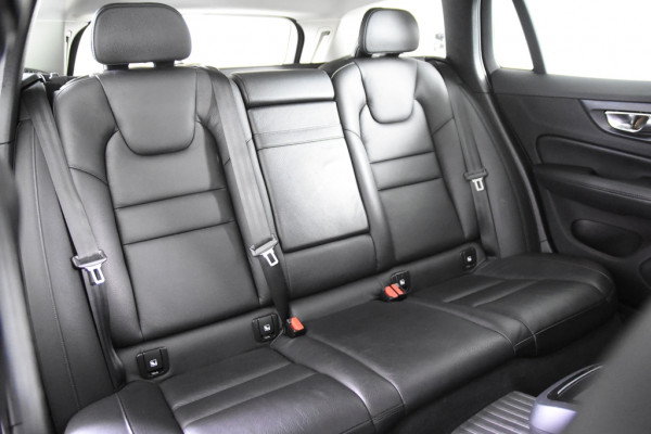 Volvo V60 2.0 T8 Recharge AWD Inscription *Panoramadak*Full Options*