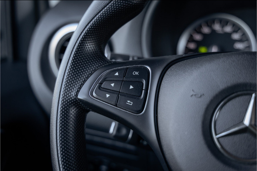 Mercedes-Benz Vito 111 CDI Lang - 19 inch AMG- Climate Controle