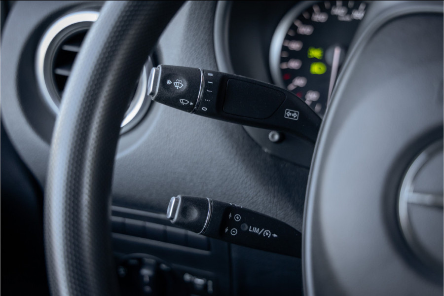 Mercedes-Benz Vito 111 CDI Lang - 19 inch AMG- Climate Controle