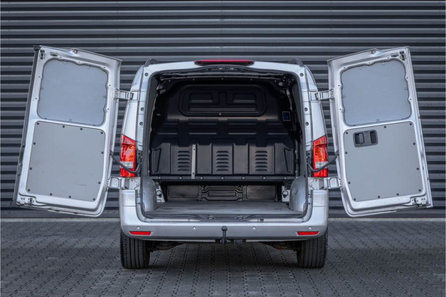 Mercedes-Benz Vito 111 CDI Lang - 19 inch AMG- Climate Controle