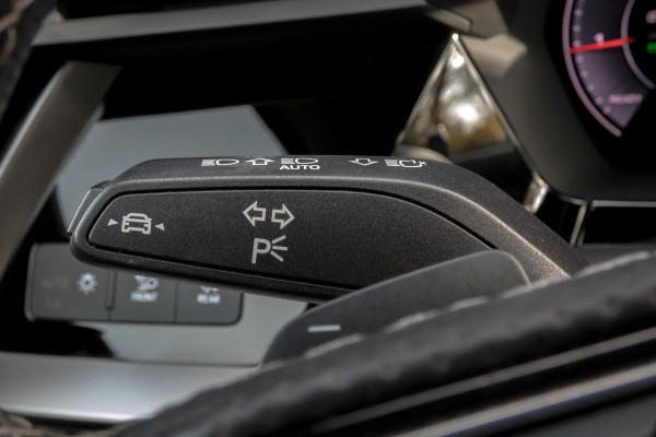 Audi A3 Sportback 30 TFSI S edition | S-LINE | AMBIANCEVERLICHTING | ACC | LED | PDC