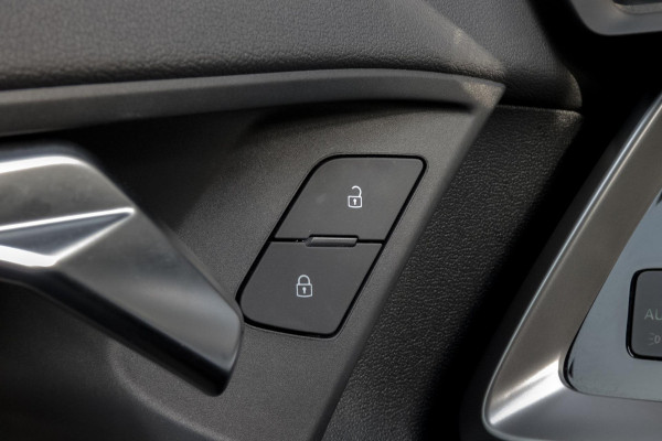 Audi A3 Sportback 30 TFSI S edition | S-LINE | AMBIANCEVERLICHTING | ACC | LED | PDC