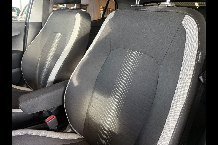 Hyundai i10 1.0 Automaat Comfort 5-zits CARPLAY/CRUISE/DAB/PRIVACYGLASS
