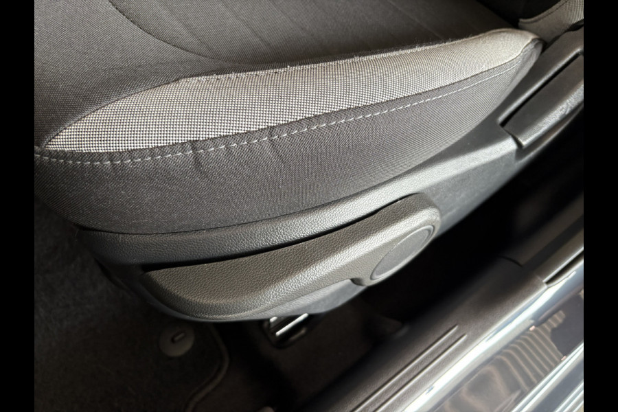 Hyundai i10 1.0 Automaat Comfort 5-zits CARPLAY/CRUISE/DAB/PRIVACYGLASS