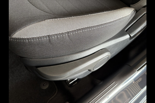 Hyundai i10 1.0 Automaat Comfort 5-zits CARPLAY/CRUISE/DAB/PRIVACYGLASS