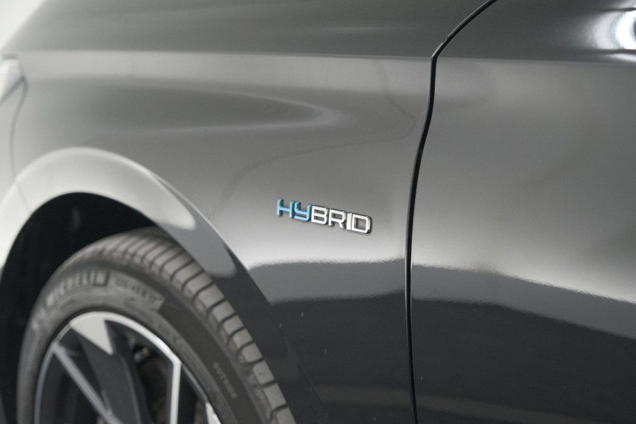 Peugeot 308 SW 1.6 Plug-in Hybrid 180 Allure | Camera | Adaptieve Cruise Control | Navigatie