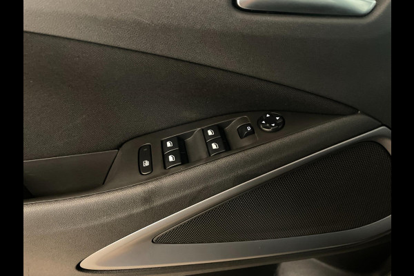 Opel Crossland X 1.2 Turbo Innovation AUTOMAAT AIRCO NAVI VIA APP CRUISE BT STOELVERWARMING STUURVERW ZEER NETTE AUTO