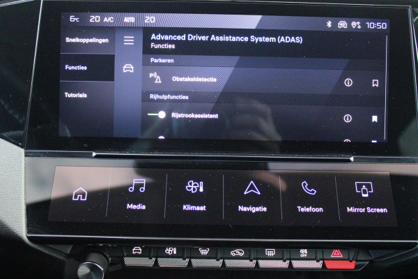 Peugeot 308 1.2 Hybrid 145PK E-DCS6 Allure | AGR STOEL | STOEL EN STUUR VEWARMING | KEYLESS ENTRY/START | DRAADLOZE APPLE CARPLAY/ANDROID AUTO | NAVIGATIE | CLIMATE CONTROL | LICHTMETALEN VELGEN 17" | LED KOPLAMPEN | ACHTERUITRIJCAMERAA | ADAPTIVE CRUISE CONTROL | DRAADLOZE TELEFOONLADER |