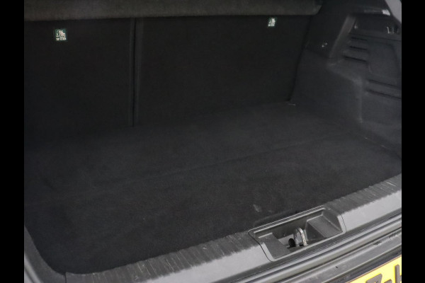 Renault Captur E-TECH Plug-in Hybrid Intens | 360 camera | Carplay | Park Assist | Navigatie | Keyless | Full LED | Climate control | Cruise control | PHEV