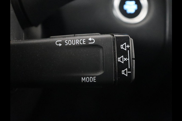 Renault Captur E-TECH Plug-in Hybrid Intens | 360 camera | Carplay | Park Assist | Navigatie | Keyless | Full LED | Climate control | Cruise control | PHEV