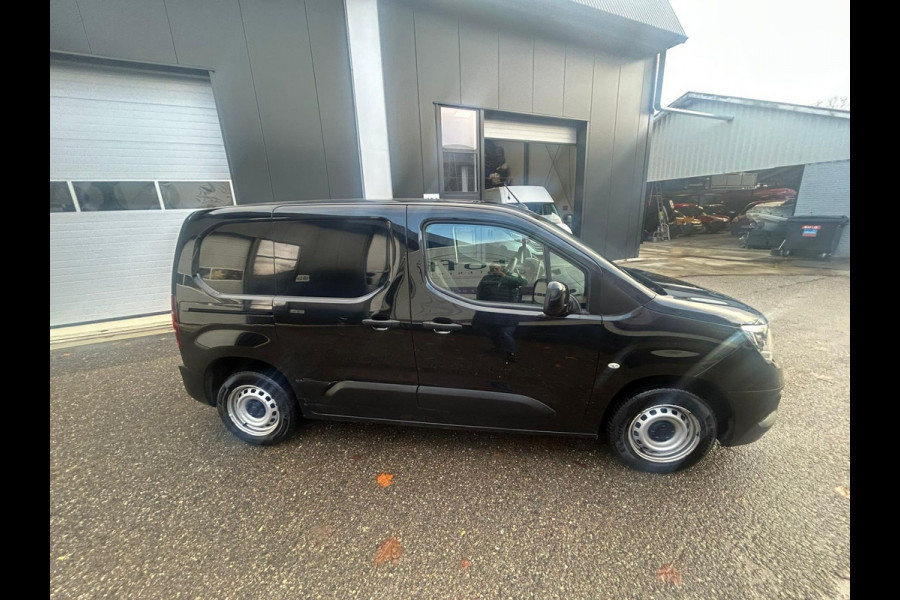 Opel Combo Airco/nav//102pk/euro/6