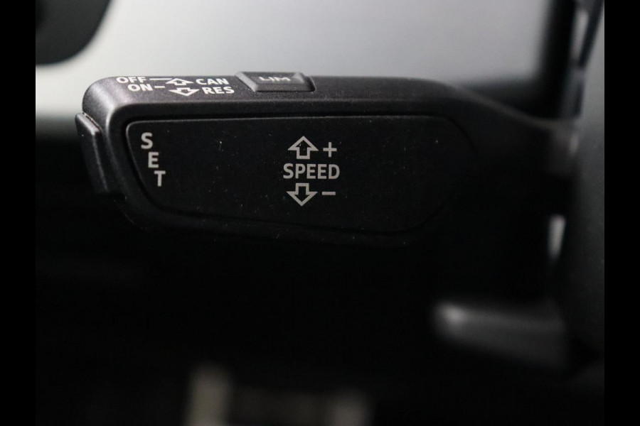 Audi A5 40 TFSI Sport S-Line edition | Carplay | Sportstoelen | Full LED | Half leder | Navigatie | Parkeerhulp | Cruise control | Bluetooth | Climate control | Sportstuur