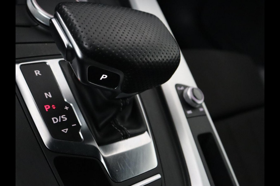 Audi A5 40 TFSI Sport S-Line edition | Carplay | Sportstoelen | Full LED | Half leder | Navigatie | Parkeerhulp | Cruise control | Bluetooth | Climate control | Sportstuur