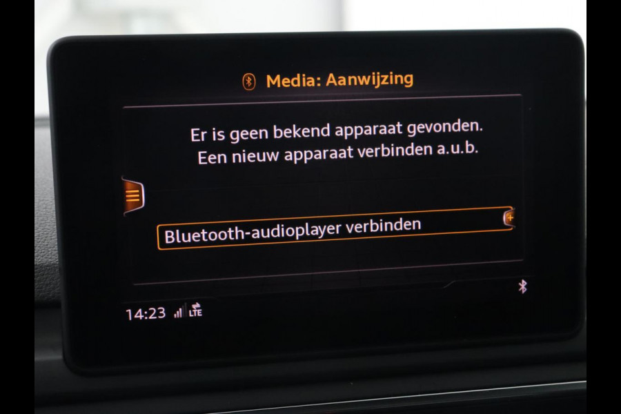 Audi A5 40 TFSI Sport S-Line edition | Carplay | Sportstoelen | Full LED | Half leder | Navigatie | Parkeerhulp | Cruise control | Bluetooth | Climate control | Sportstuur
