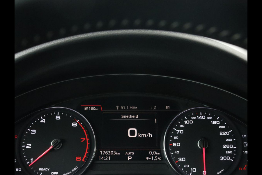 Audi A5 40 TFSI Sport S-Line edition | Carplay | Sportstoelen | Full LED | Half leder | Navigatie | Parkeerhulp | Cruise control | Bluetooth | Climate control | Sportstuur