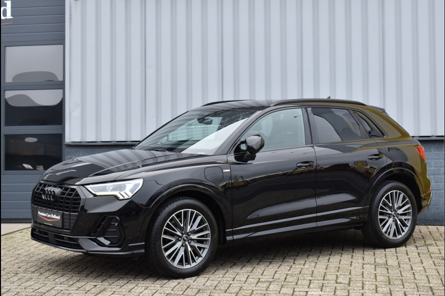 Audi Q3 45 TFSI e S-Line 245 Pk Black Ed Navi Leder/Alcantara Keyless Camera 19 Inch